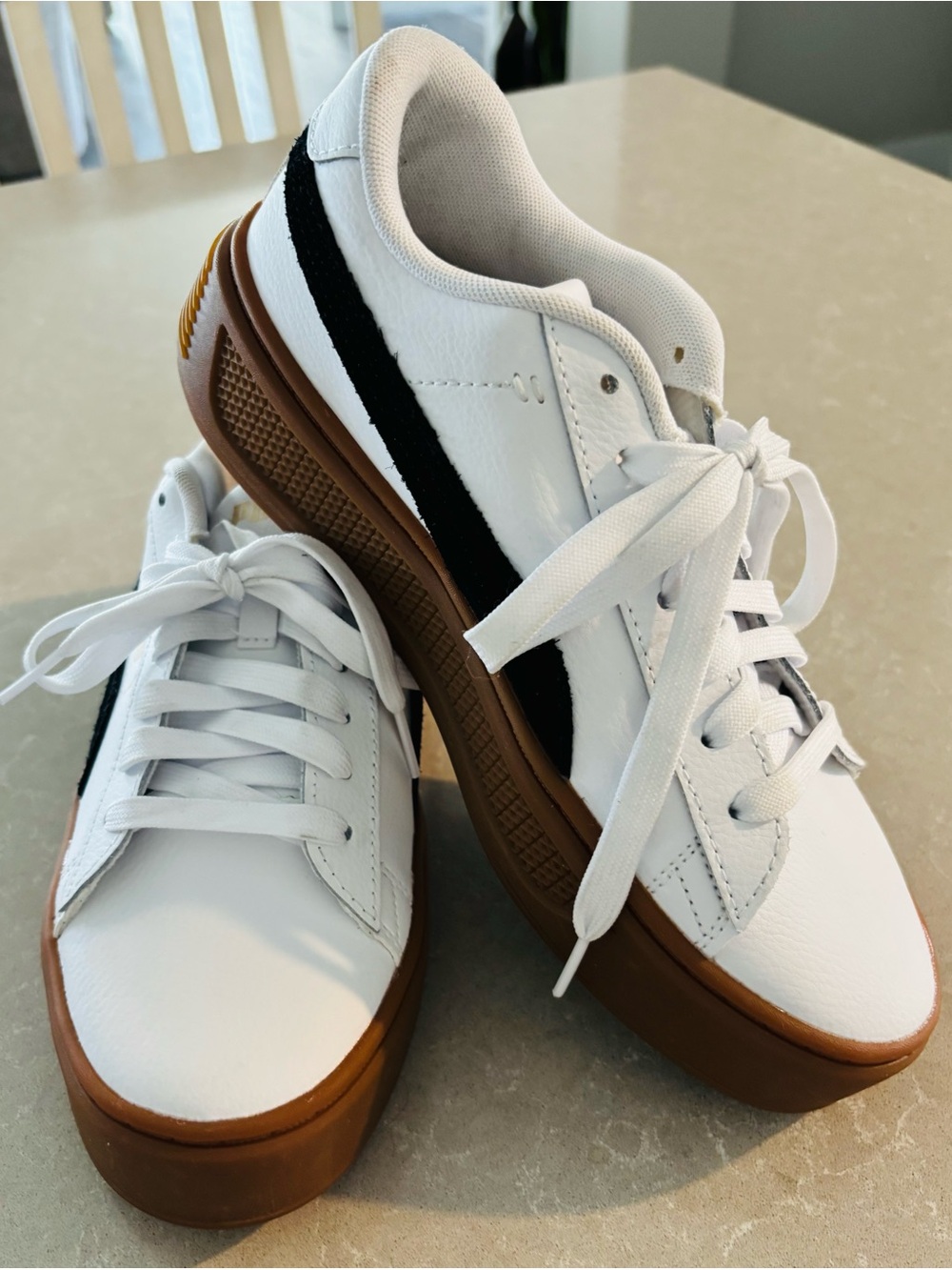 PUMA Smash Platform v3 sneaker. Size 7.5